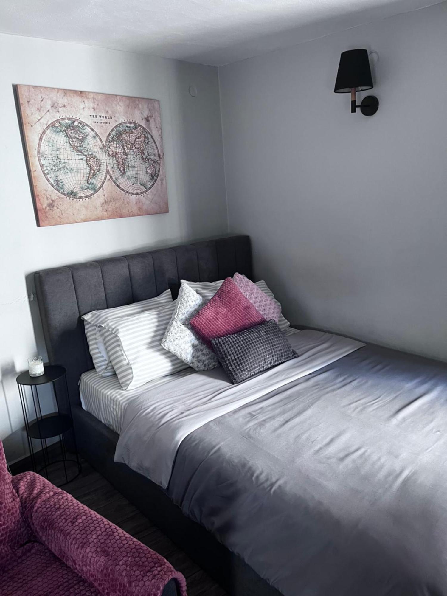 Cozy Studio Apartment In The Heart Of Atina Dış mekan fotoğraf