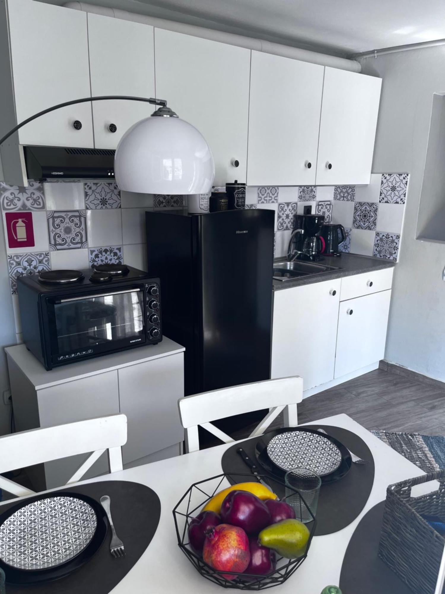 Cozy Studio Apartment In The Heart Of Atina Dış mekan fotoğraf